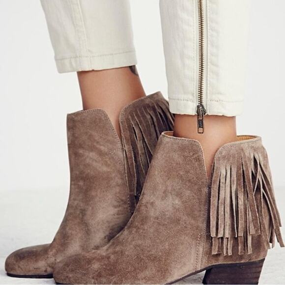 Matiko | NWOB Taupe Leather Suede Fringe Stacked Heel Booties - Picture 1 of 12
